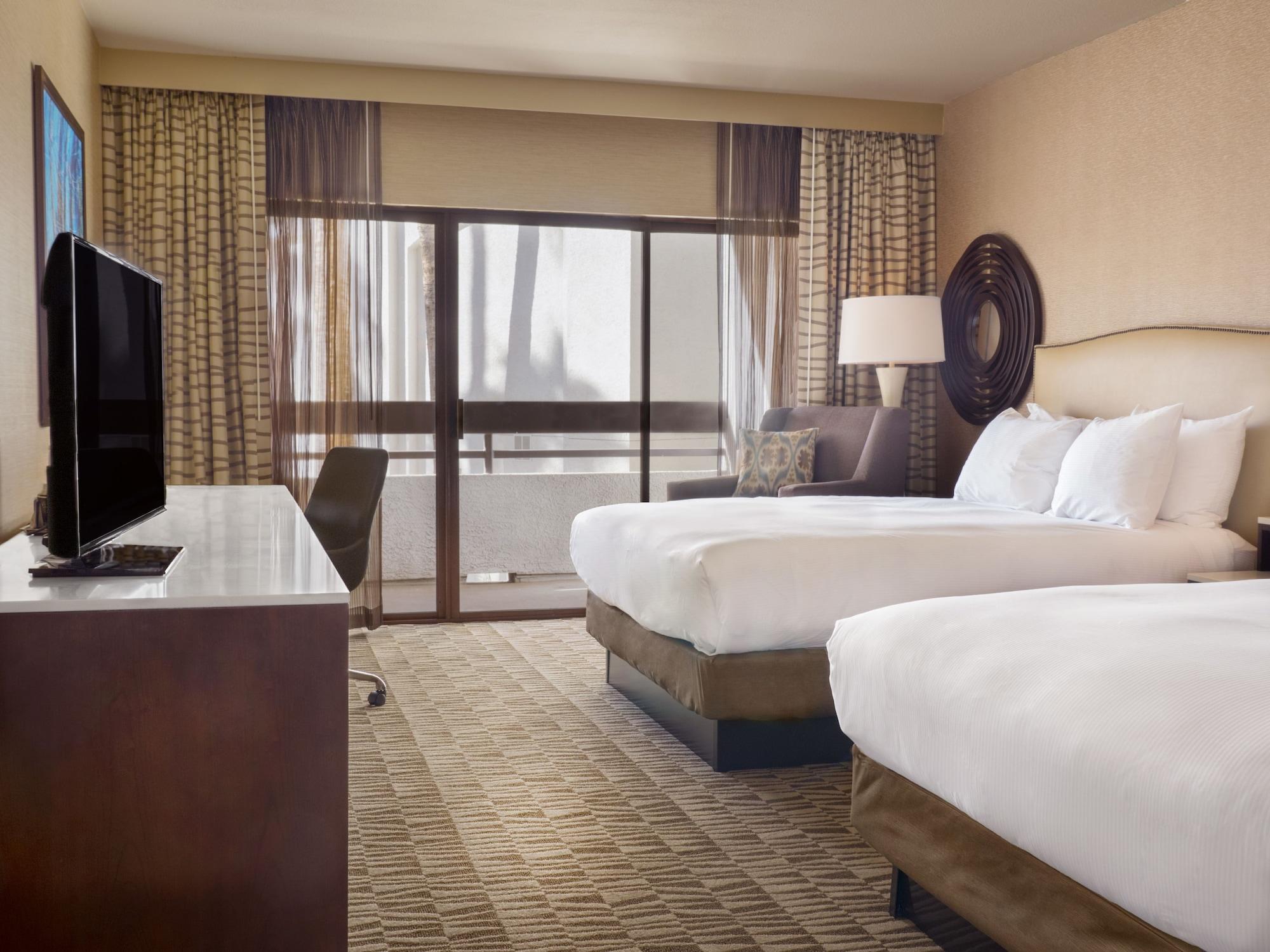 Hilton Phoenix Airport Bagian luar foto