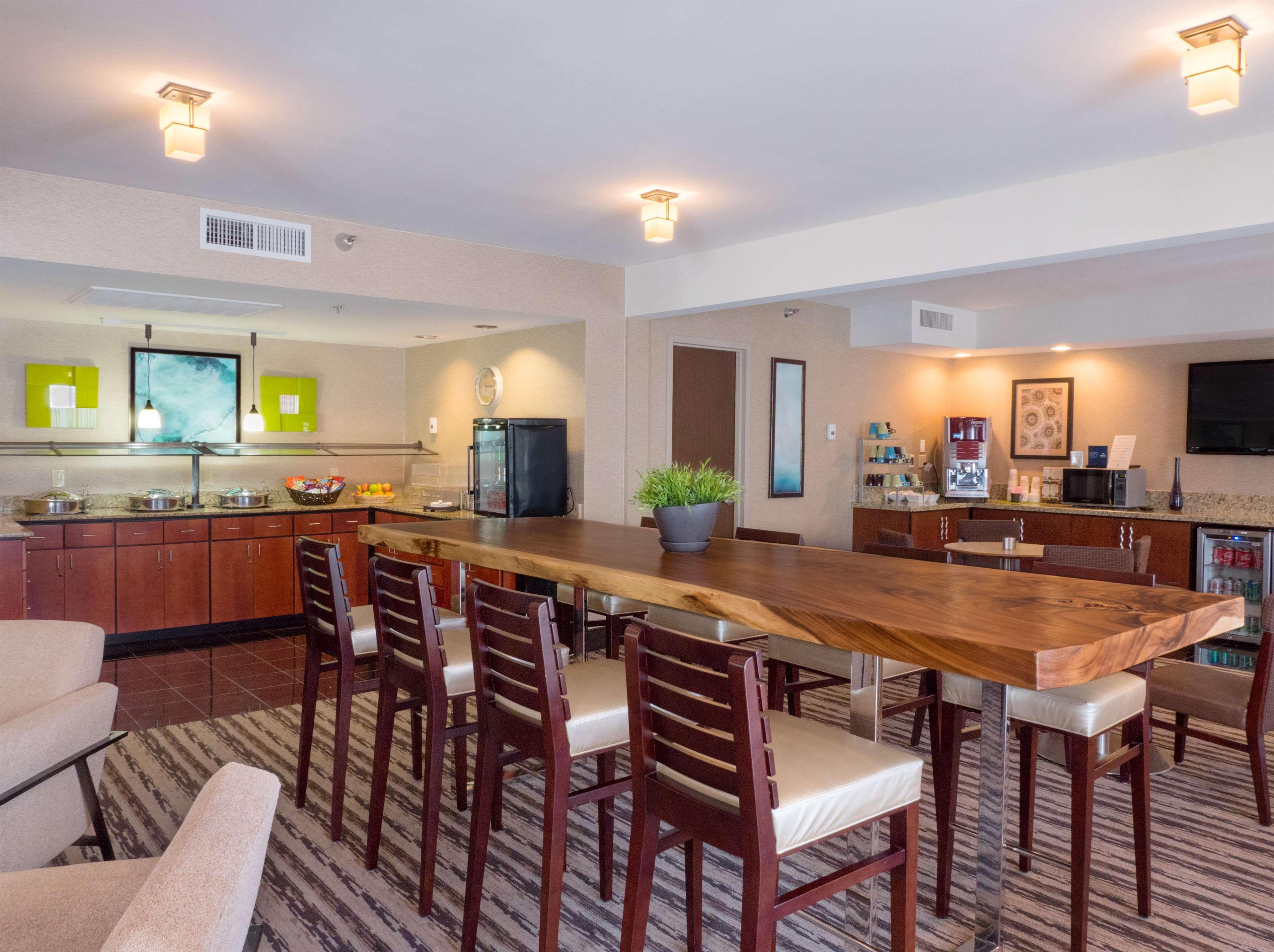 Hilton Phoenix Airport Bagian luar foto