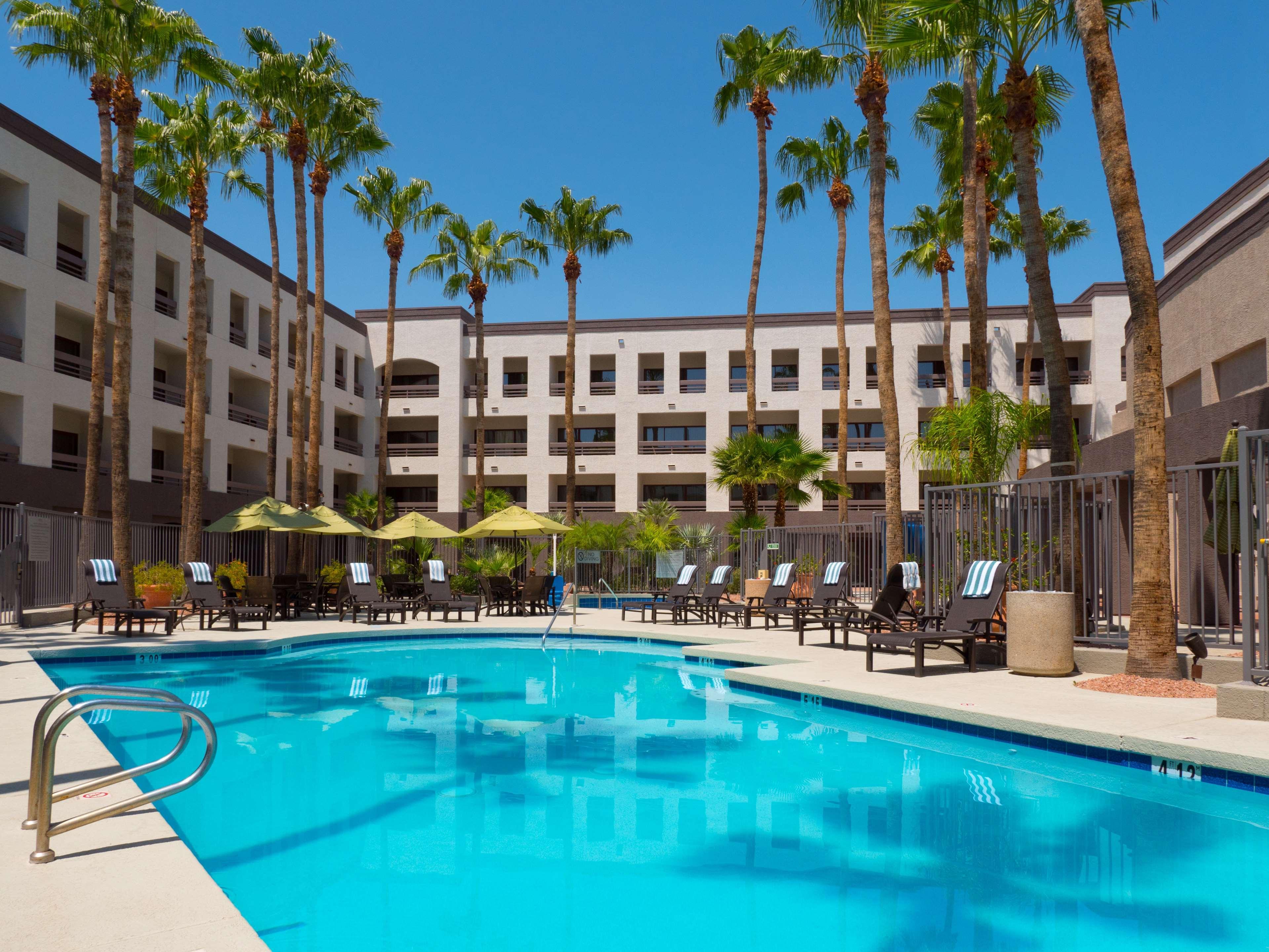Hilton Phoenix Airport Bagian luar foto