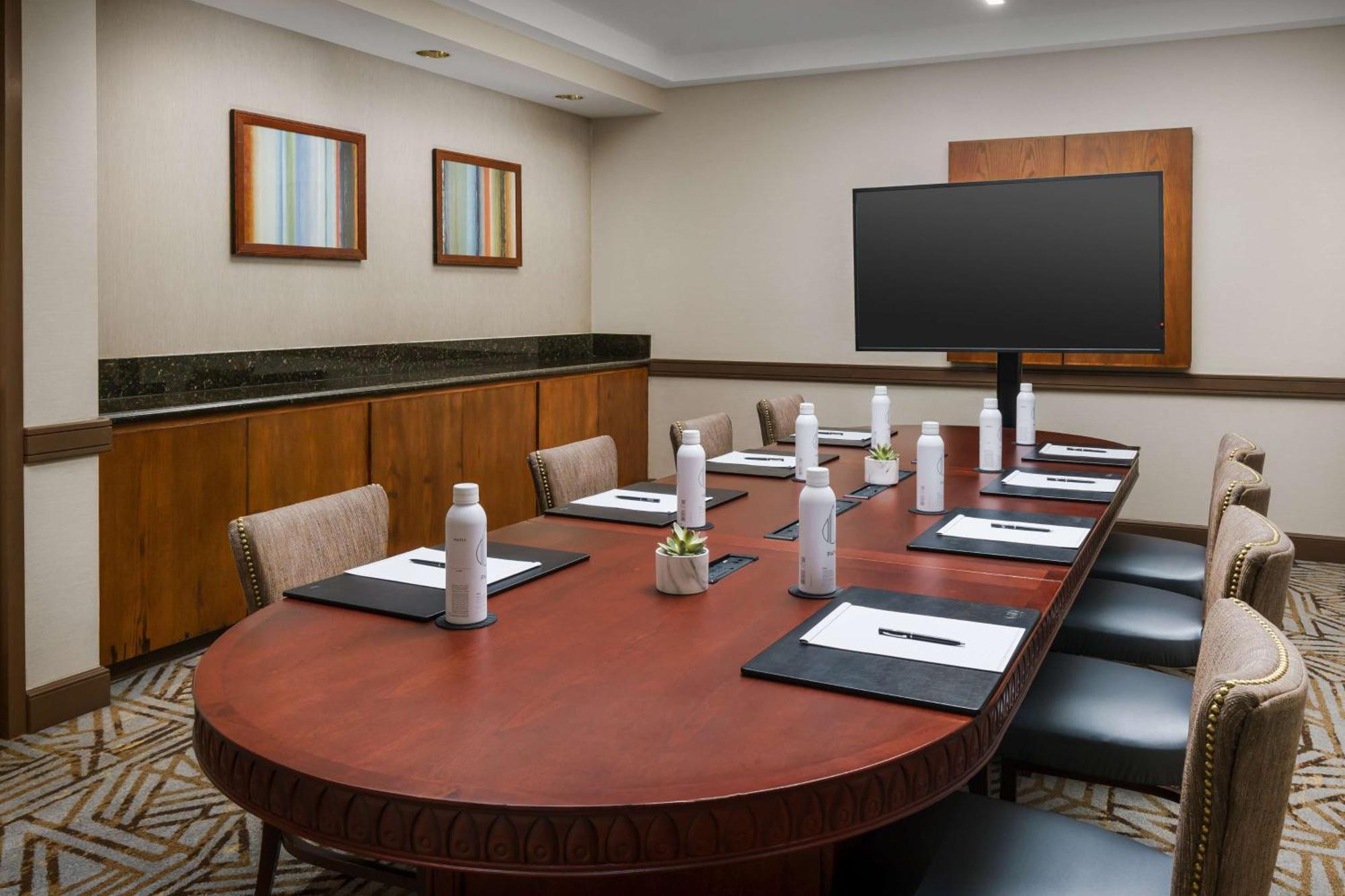 Hilton Phoenix Airport Bagian luar foto