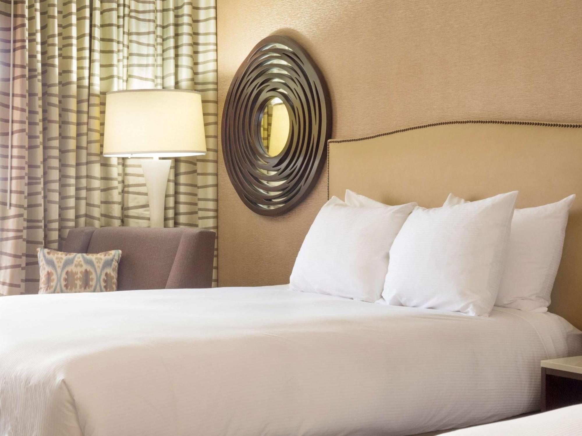 Hilton Phoenix Airport Bagian luar foto