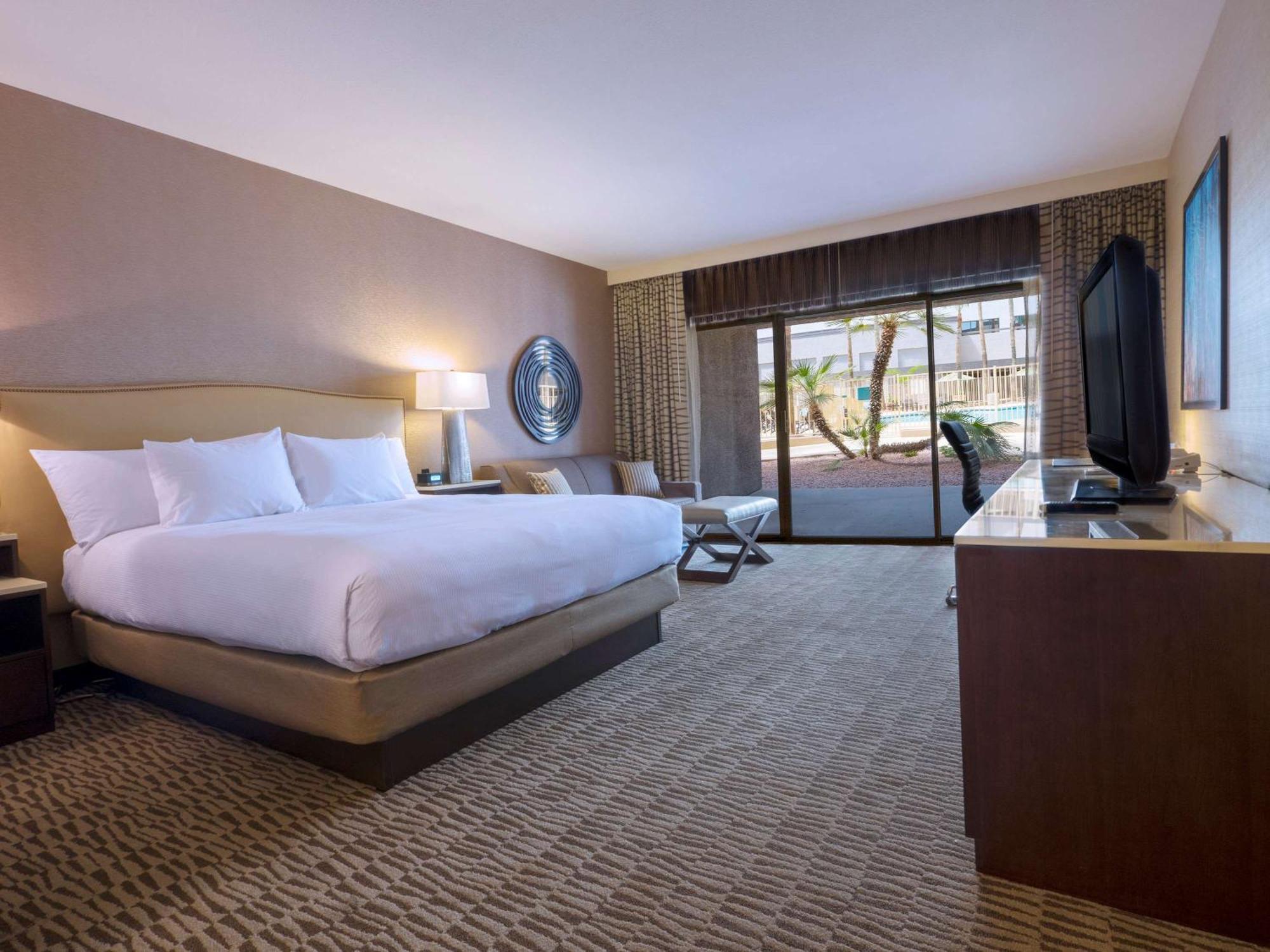 Hilton Phoenix Airport Bagian luar foto