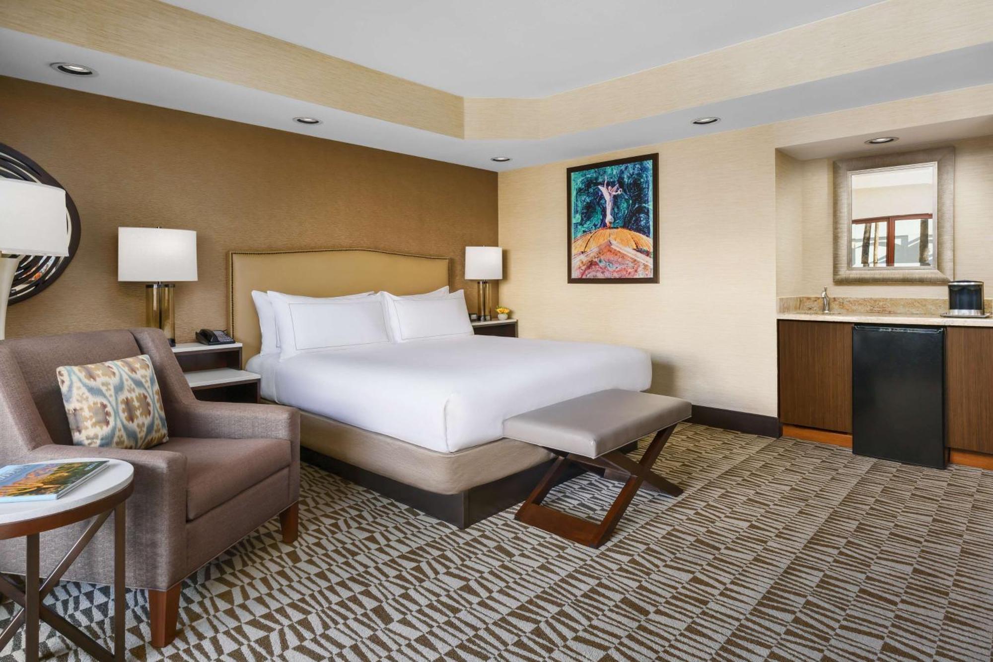 Hilton Phoenix Airport Bagian luar foto